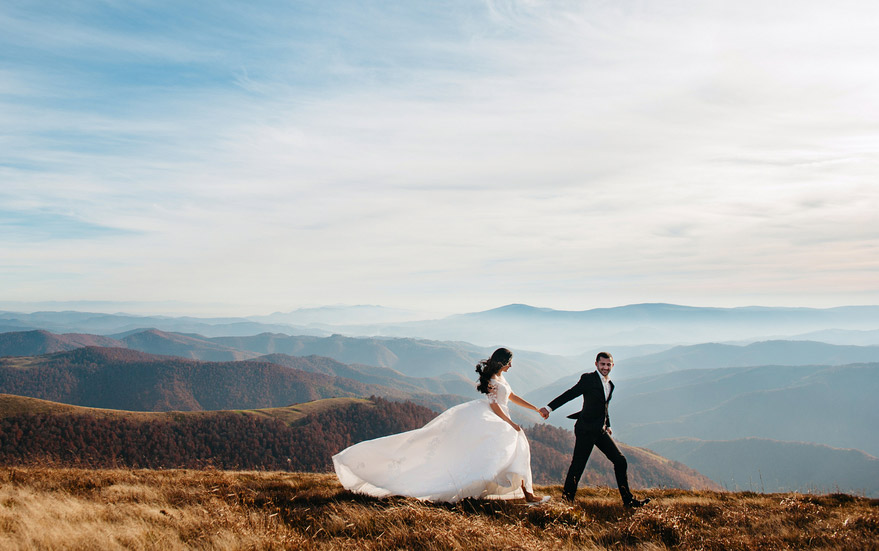 Outdoor Archive | Zero Gravity Photography | Wedding photos poses, Wedding  photoshoot props, Wedding couple poses photography